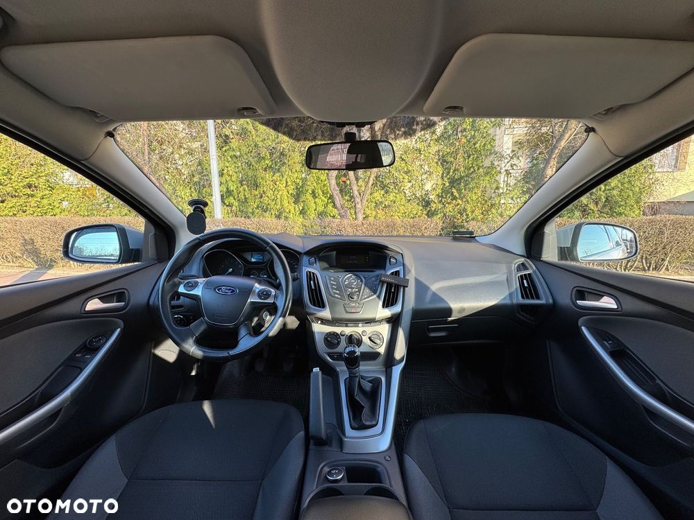 Ford Focus 1.6 Trend - 14