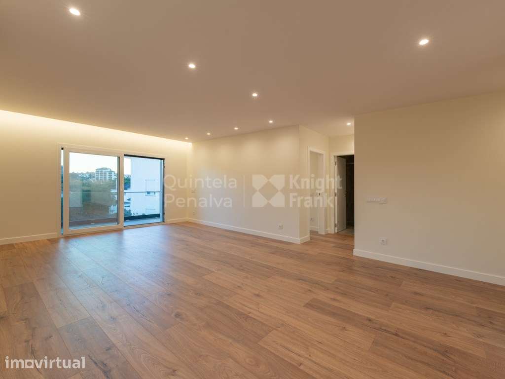 Apartamento T3 com garagem junto ao centro de Cascais - Grande imagem: 2/31