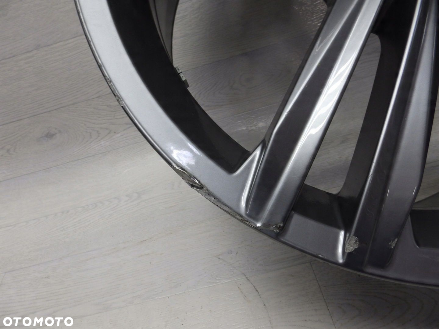 Felga VW Golf VII R-Line 5G0 7.5Jx18H2 Et51 5x112 - 4