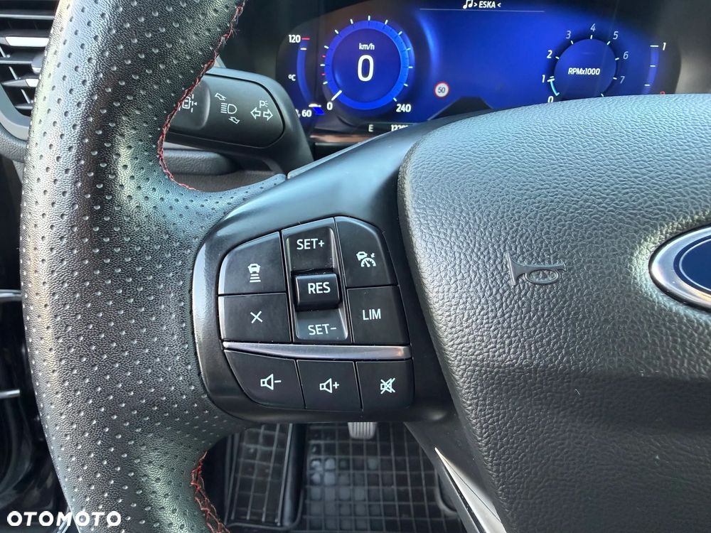 Ford Kuga 1.5 EcoBoost FWD ST-Line - 28