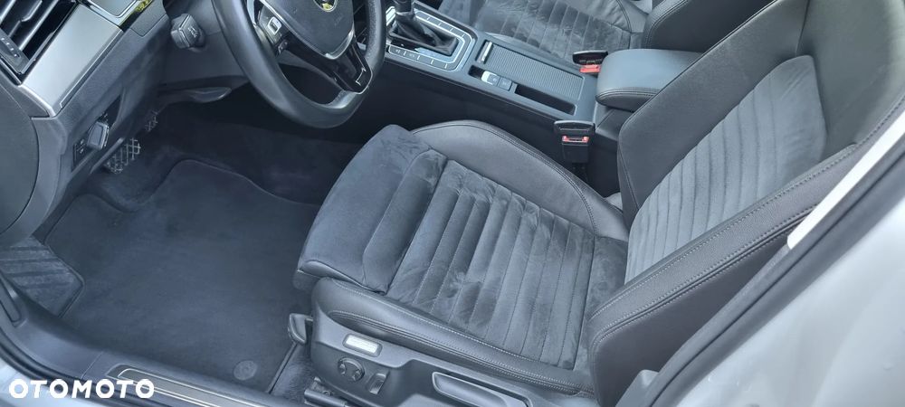 Volkswagen Passat 2.0 TDI BMT Highline DSG - 22