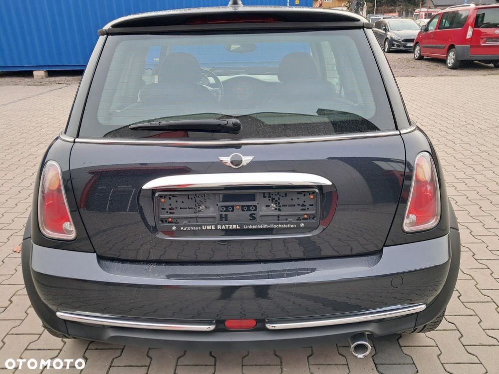 MINI ONE Sidewalk - 12