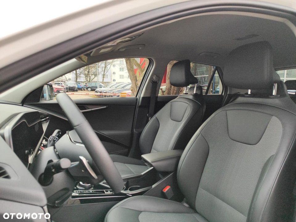 Kia Niro - 11