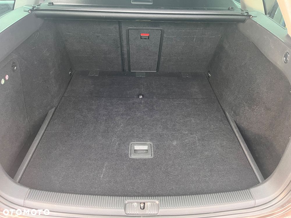 Volkswagen Golf - 8