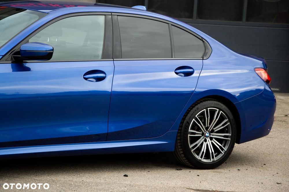 BMW Seria 3 320d xDrive M Sport - 8