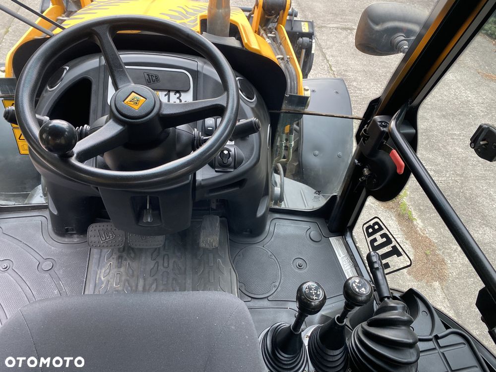 JCB 3CX - 13