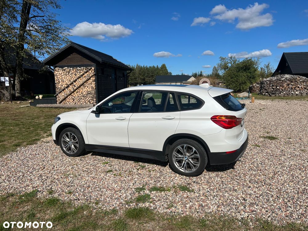 BMW X1 sDrive20d xLine - 3