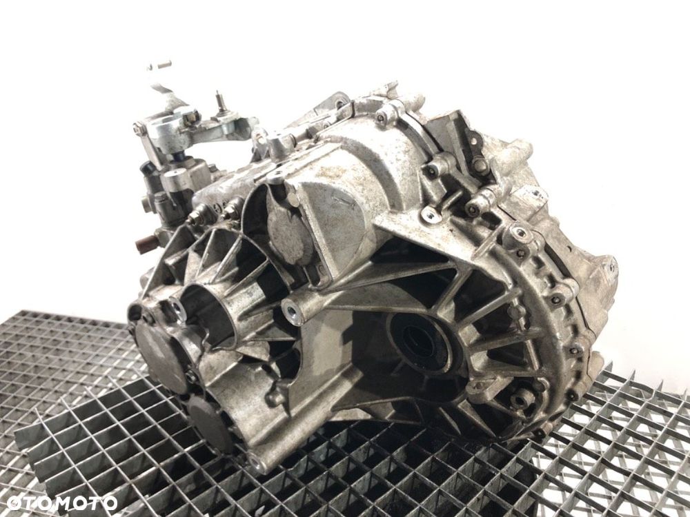 SKRZYNIA BIEGÓW  VW TRANSPORTER / CARAVELLE VI Autobus (SGB, SGJ, SHB, SHJ) 2015 - 2022 2.0 TDI 110 - 3