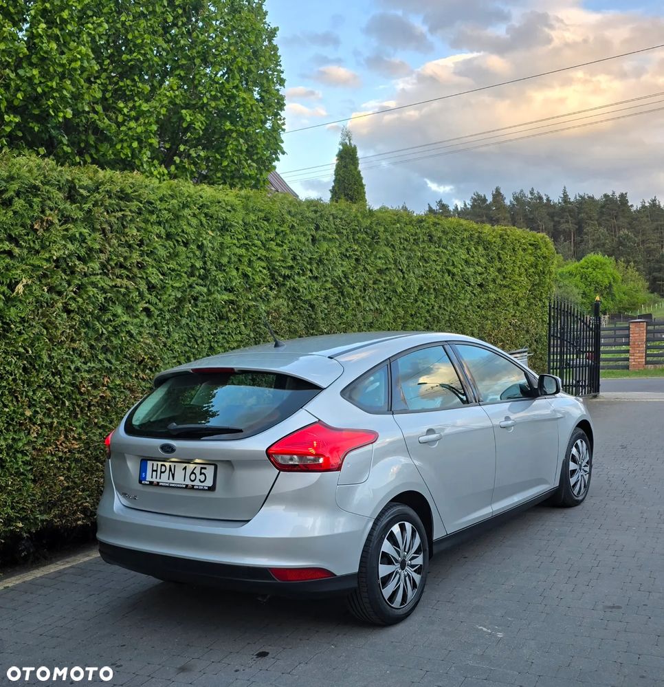 Ford Focus 1.6 Ti-VCT Sport - 4