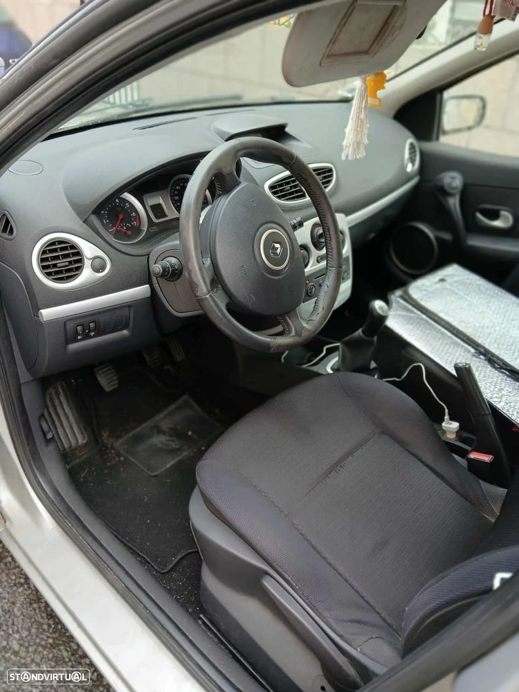 Renault Clio 1.2 16V Dynamique - 4