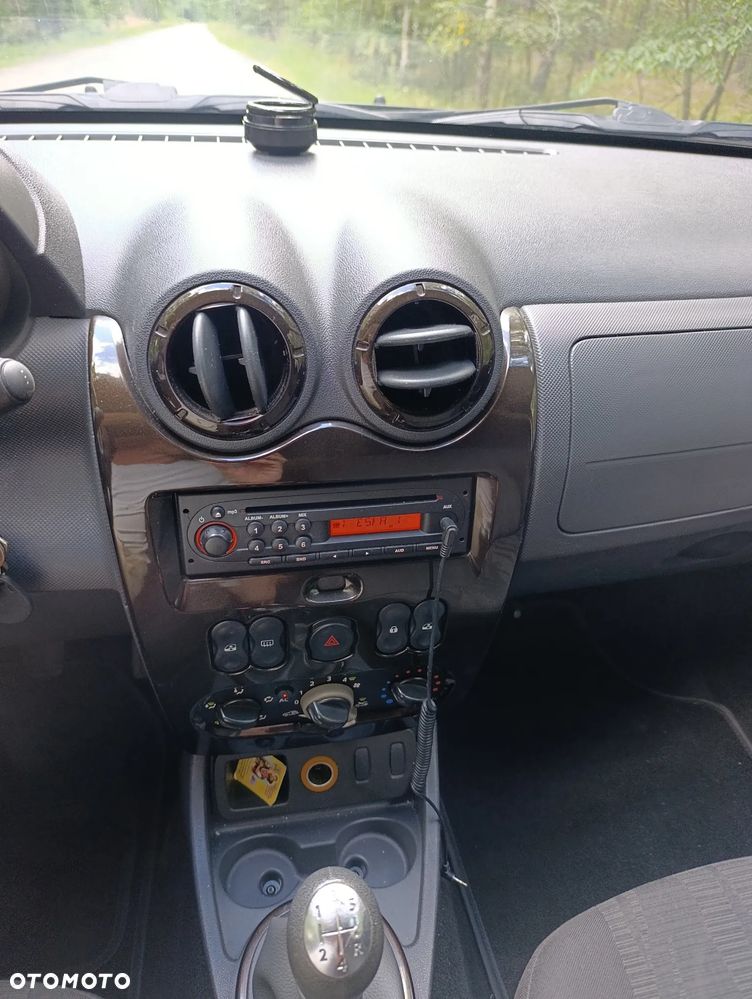 Dacia Duster 1.6 Laureate - 5