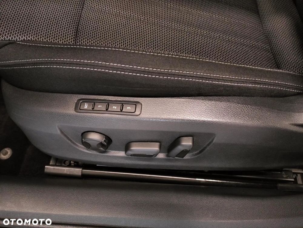 Skoda Superb 2.0 TDI SCR 4x4 Style DSG - 15