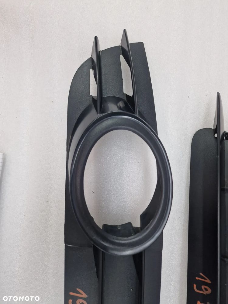 AUDI A6 C6 04- PRAWA KRATKA BOCZNA ZDERZAKA PRZEDNIEGO PRZÓD , NR 4F0807682A / 4F0807681A , NR AUKCJI E/19 - 2