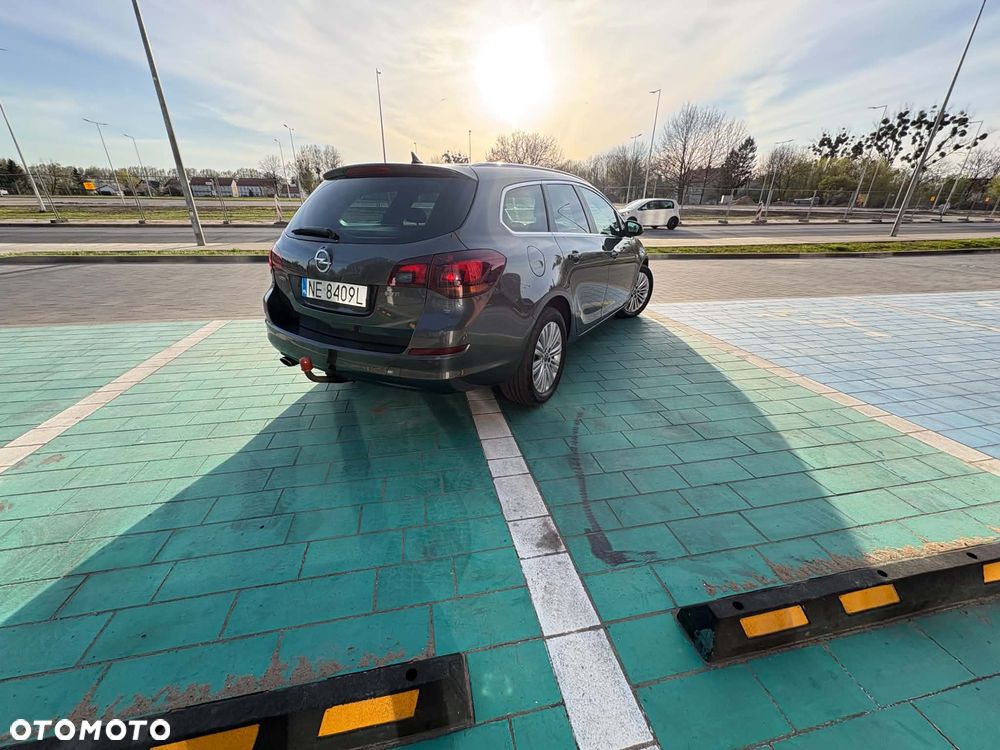 Opel Astra 2.0 CDTI DPF Cosmo - 6