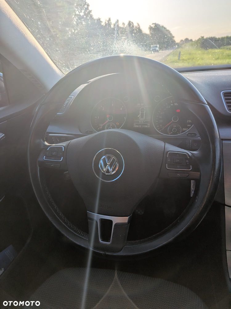 Volkswagen Passat - 5