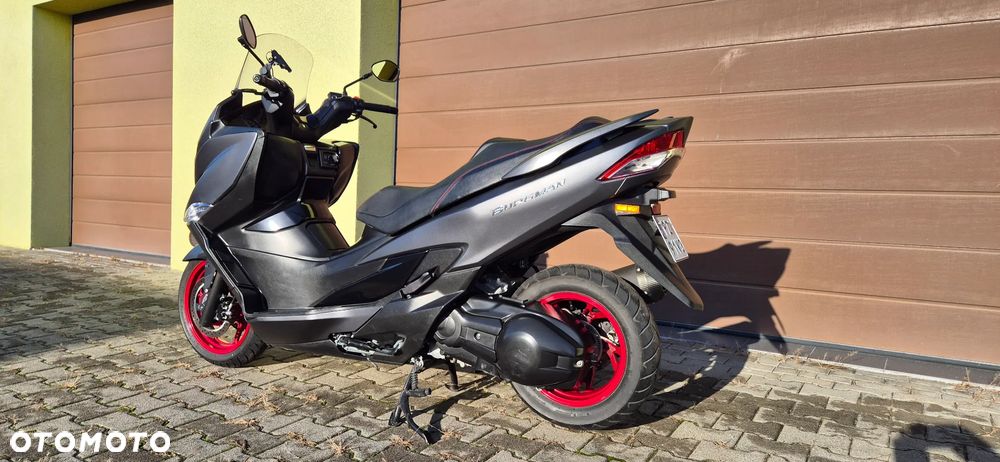 Suzuki Burgman - 5