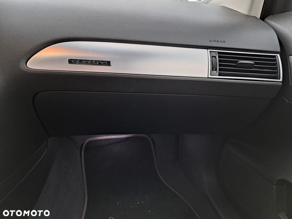 Audi A6 Avant 2.4 - 17