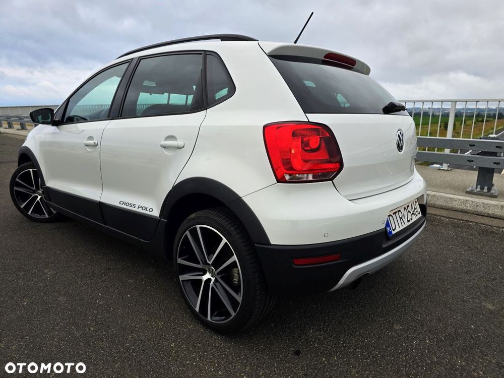 Volkswagen Polo 1.2 TSI Cross Urban White - 39