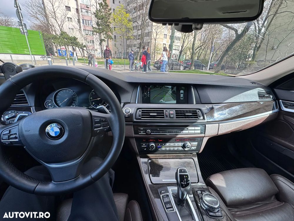 BMW Seria 5 535d xDrive AT - 11