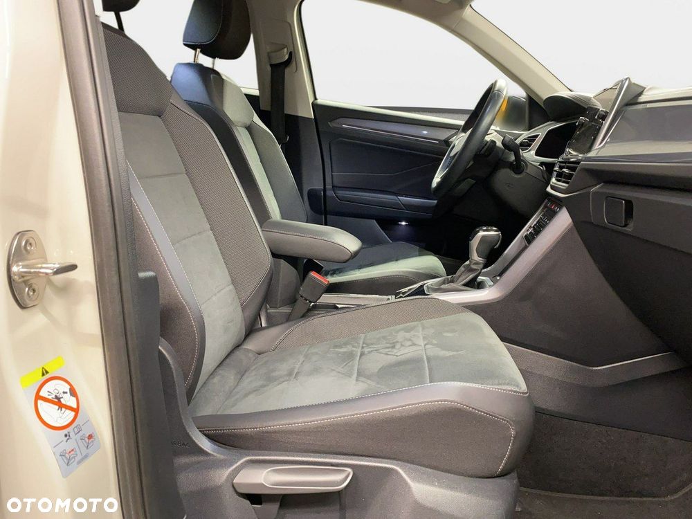 Volkswagen T-Roc - 13