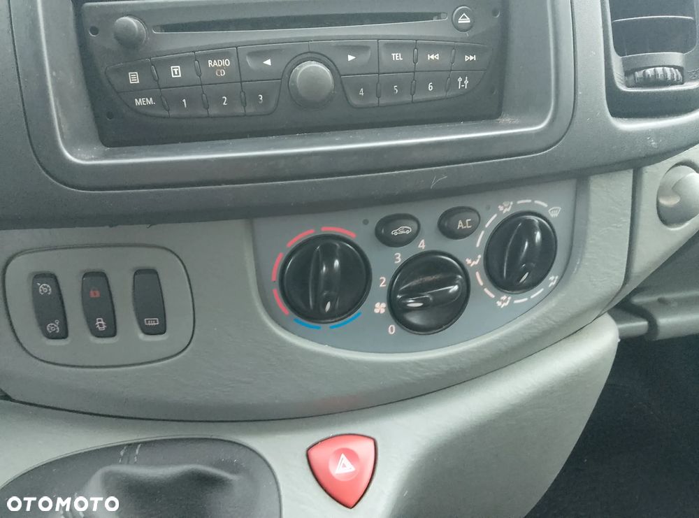 Renault Trafic - 19