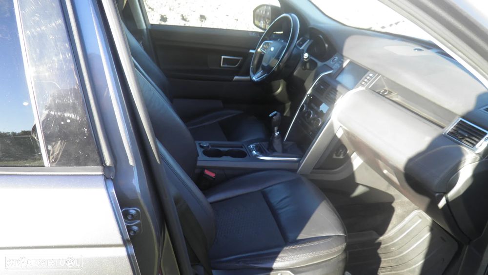 Land Rover Discovery Sport 2.0 TD4 HSE - 41
