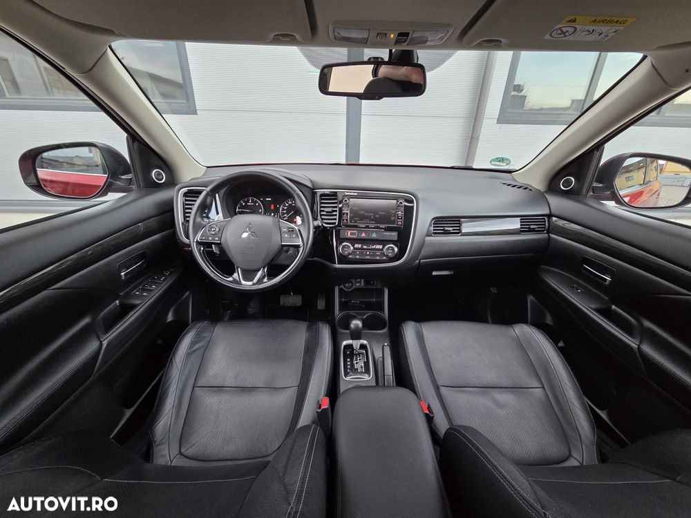 Mitsubishi Outlander 2.2 DI-D 4WD Automatik Diamant Edition+ - 14