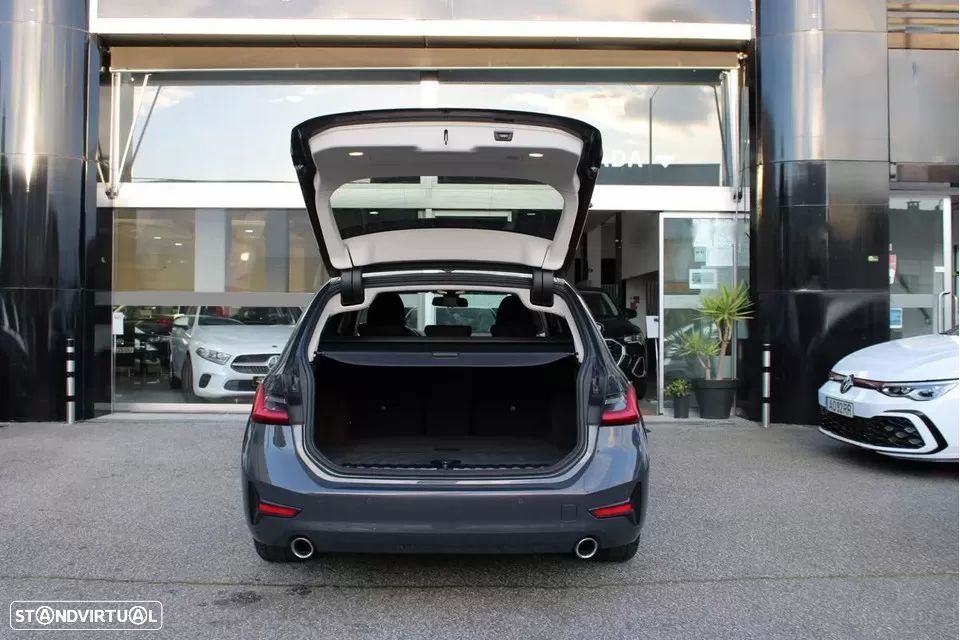 BMW 320 d Line Sport Auto — fotografia 21