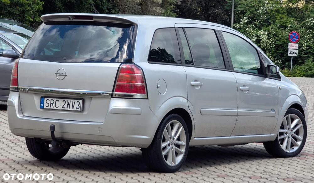 Opel Zafira 1.9 CDTI Sport - 18