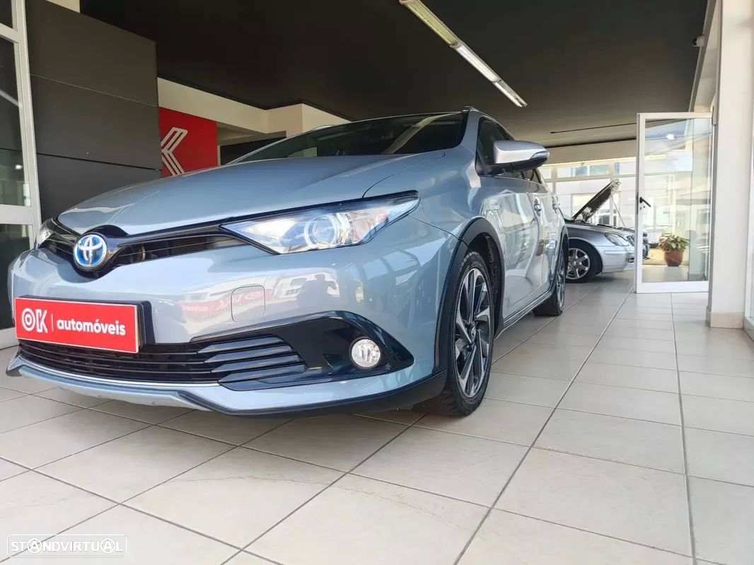Toyota Auris Touring Sports 1.8 HSD Comfort+P.Sport - 6
