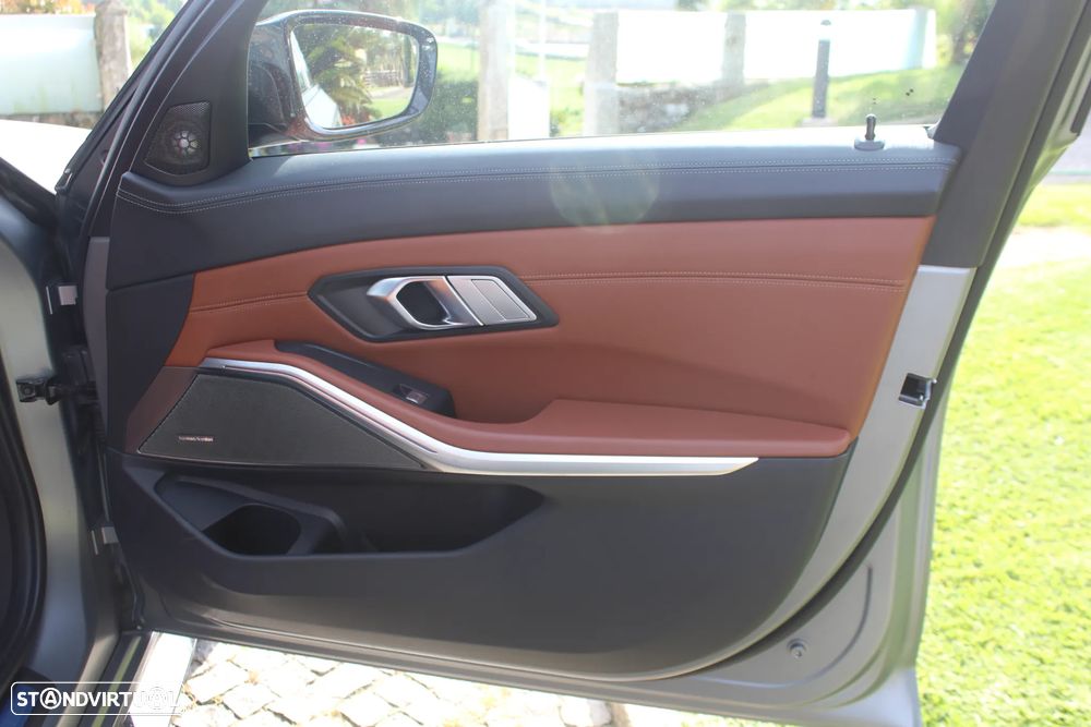 BMW M3 Competition xDrive Pack 50 anos M - 25