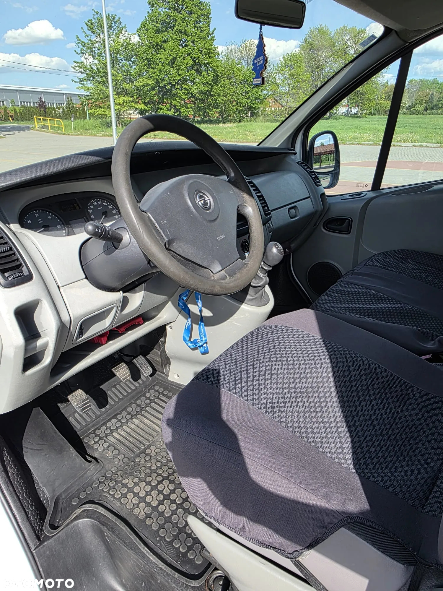 Opel Vivaro - 8