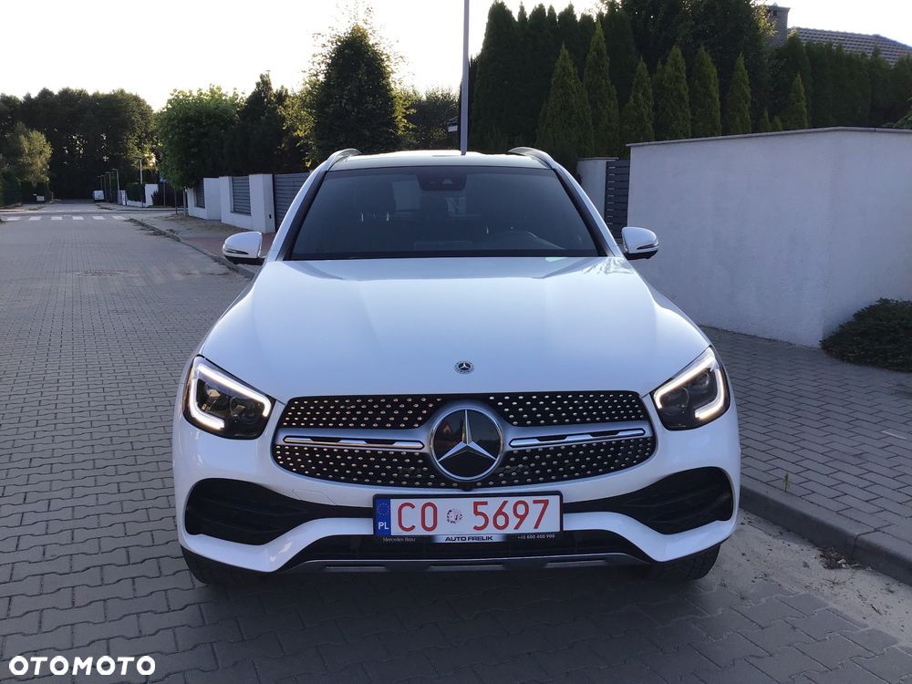 Mercedes-Benz GLC 300 4Matic 9G-TRONIC AMG Line Plus - 3
