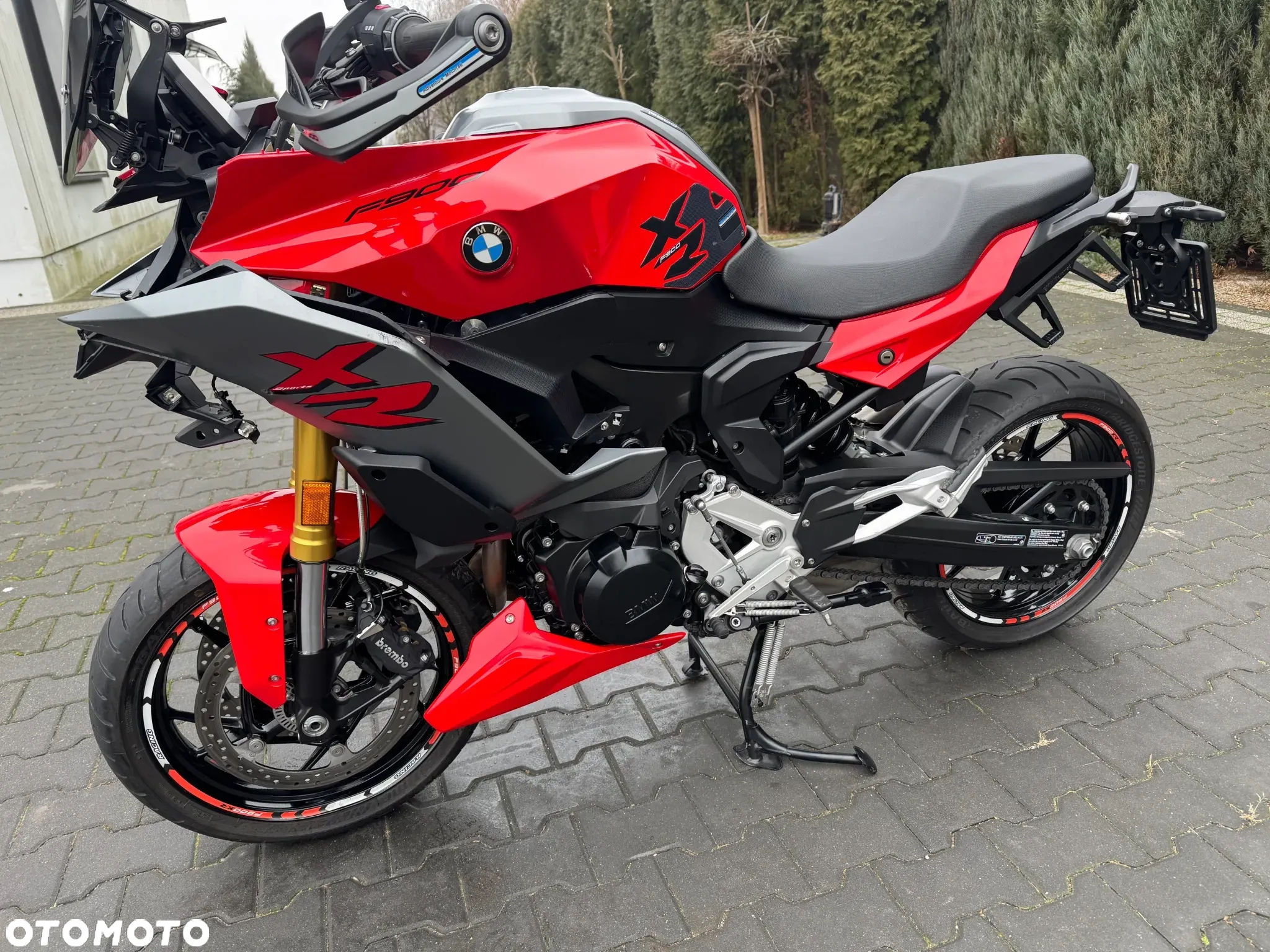 BMW XR - 8