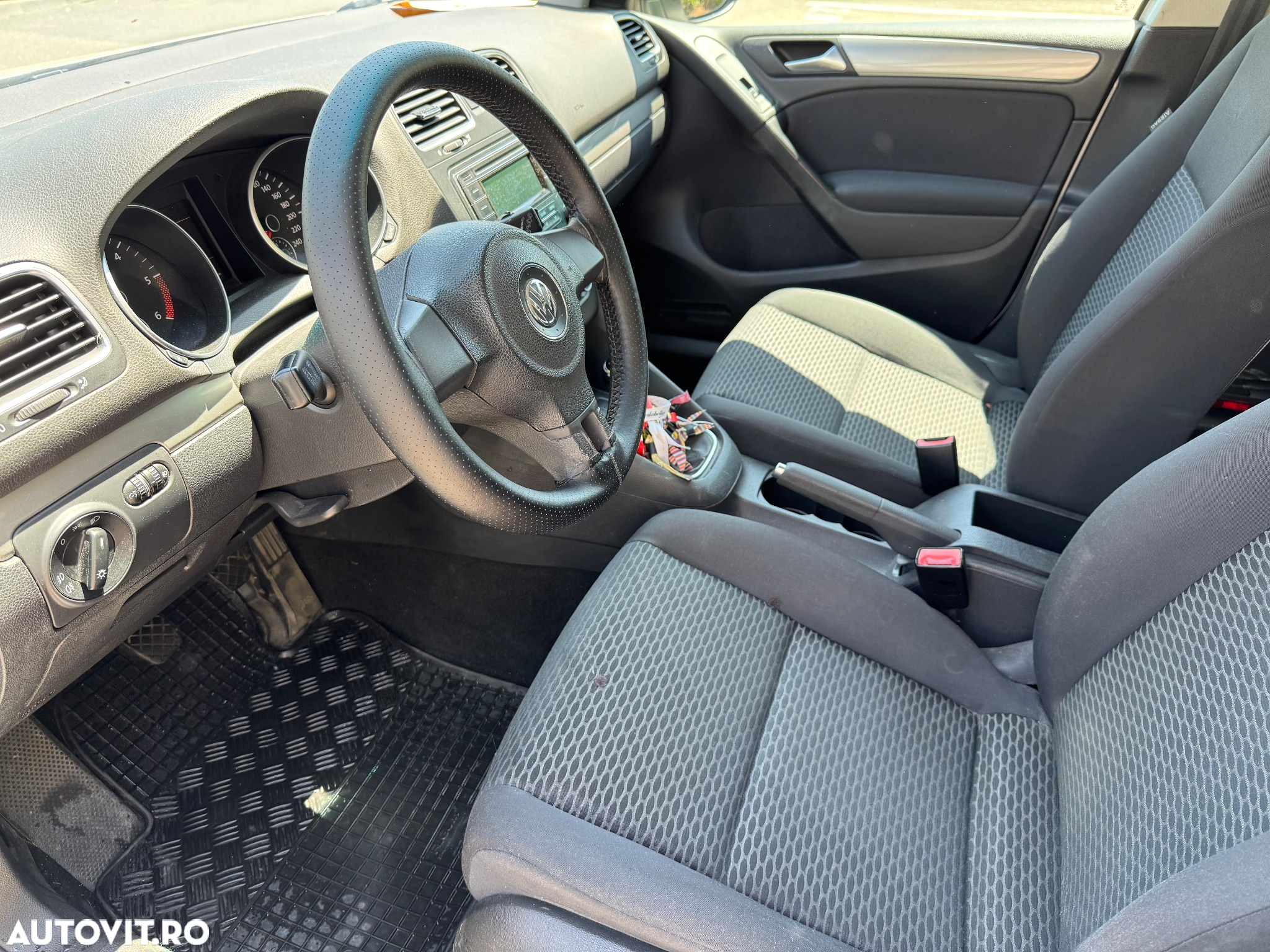 Volkswagen Golf 1.6 TDI DPF Trendline - 9