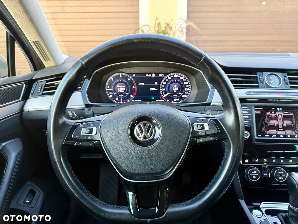 Volkswagen Passat 2.0 TDI BMT Highline DSG - 24