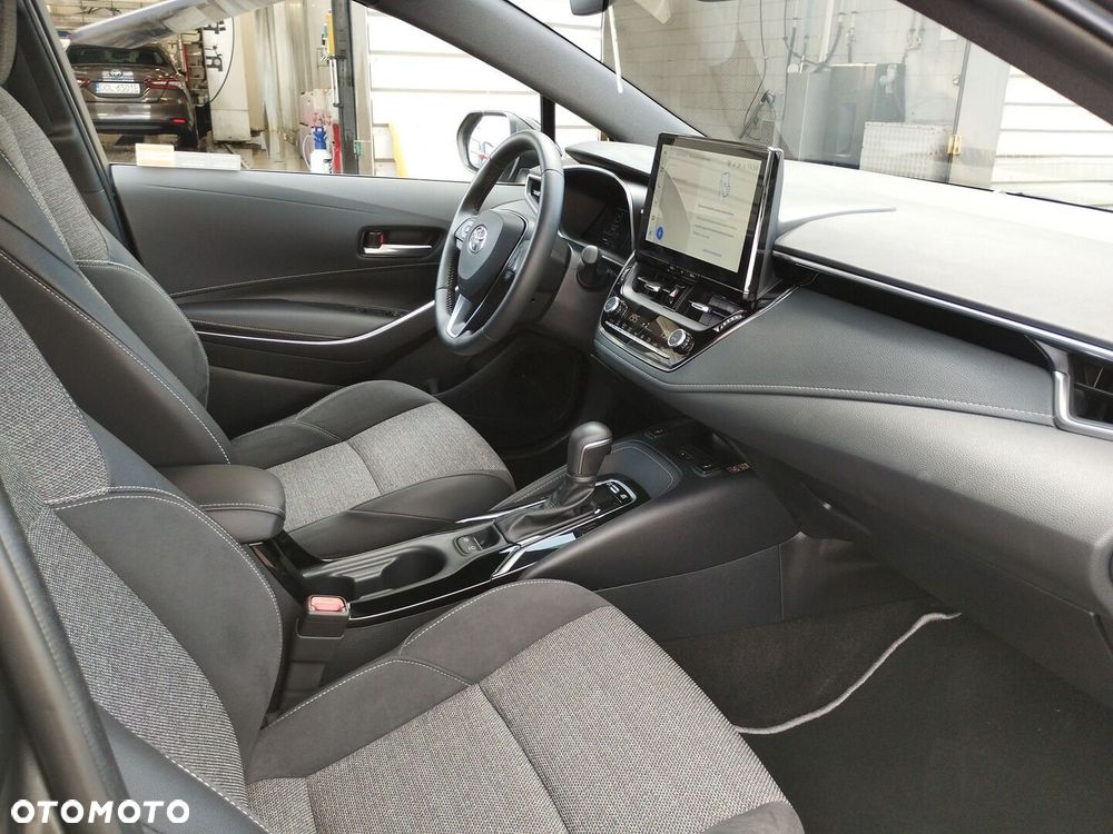 Toyota Corolla 1.8 Hybrid Style - 10