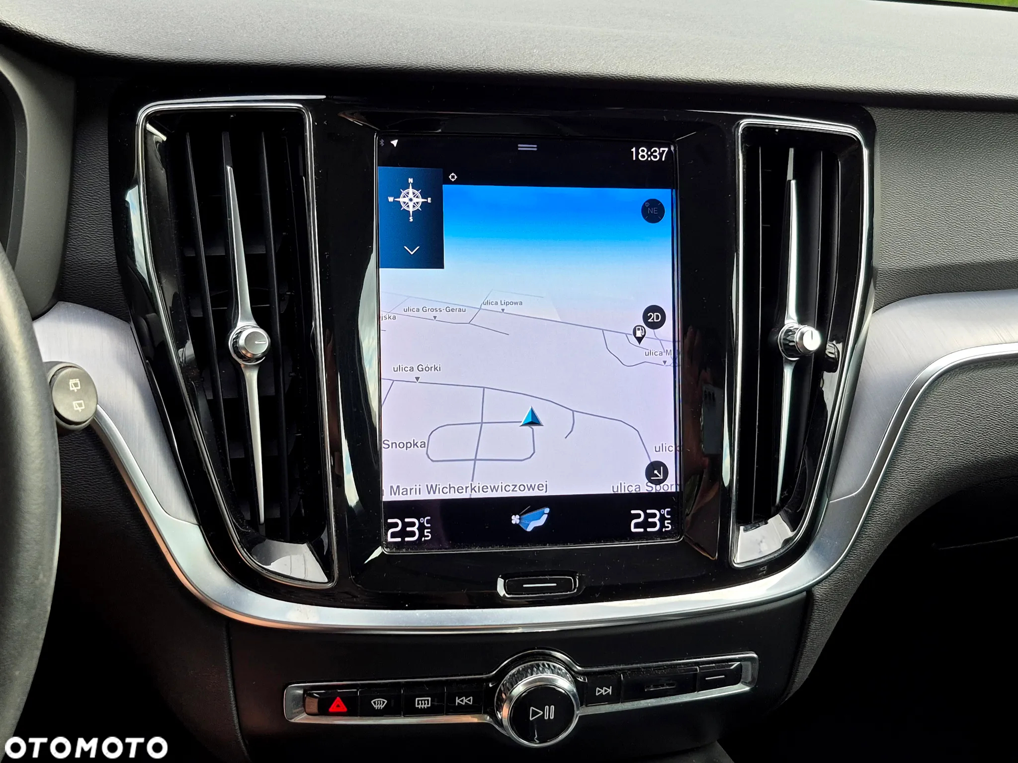 Volvo V60 Cross Country Plus B5 B AWD - 21