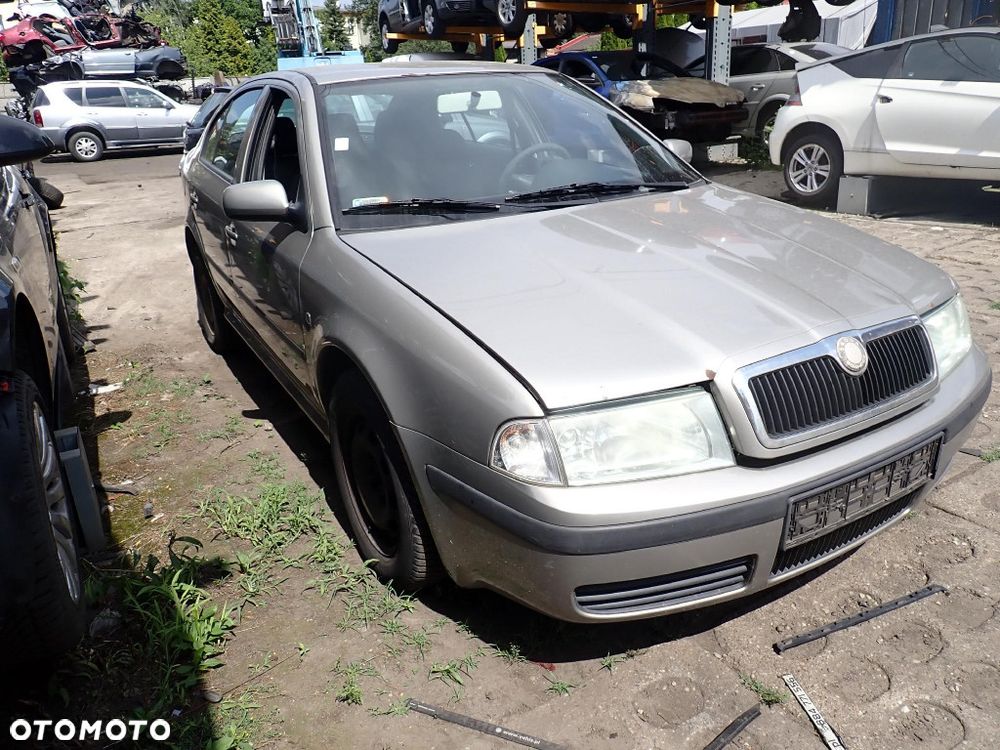 CZĘŚCI - Skoda Octavia I 1,6 102KM BFQ HB 5D LIFT 5B DUU lakier 9202 2009r. INDEX - 10209 - 2