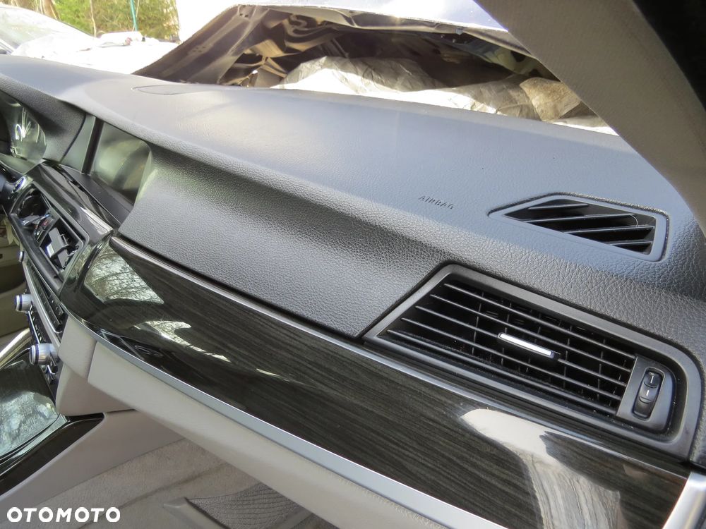 BMW 528i F10 X-DRIVE LAKIER A89 2.0 N20B20A NA CZĘŚCI - 24