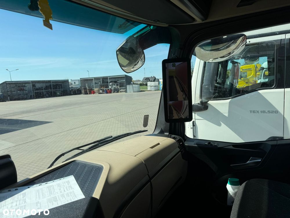 Mercedes-Benz ACTROS - 14