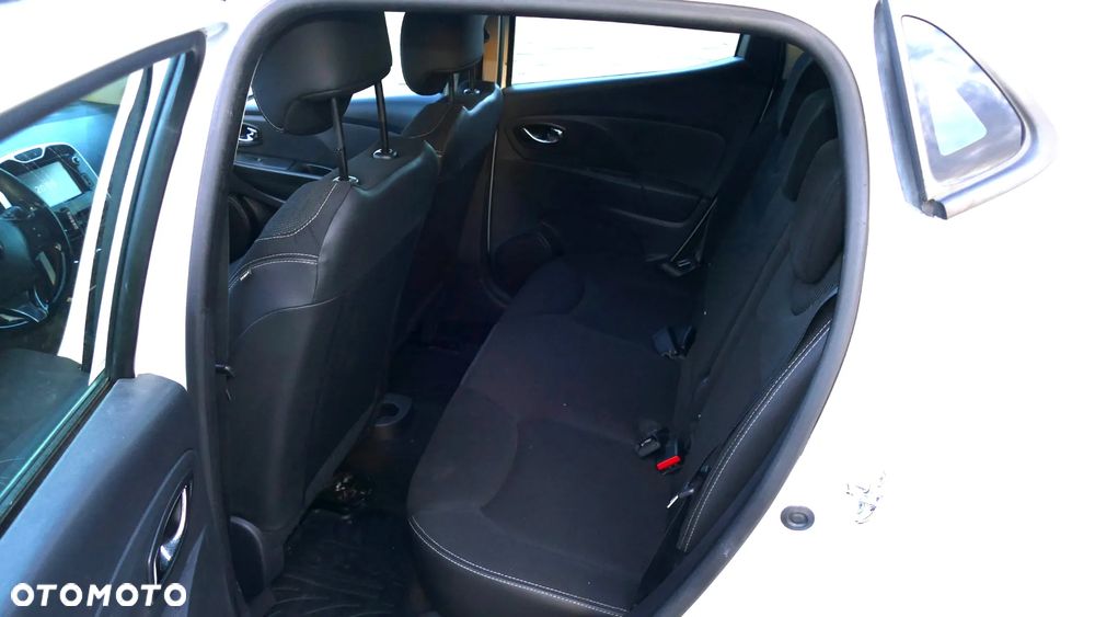 Renault Clio 0.9 TCe Business - 9