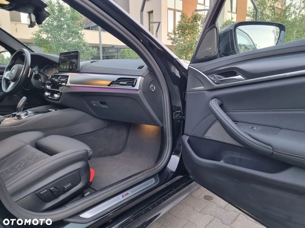 BMW Seria 5 520d xDrive MHEV M Sport sport - 32