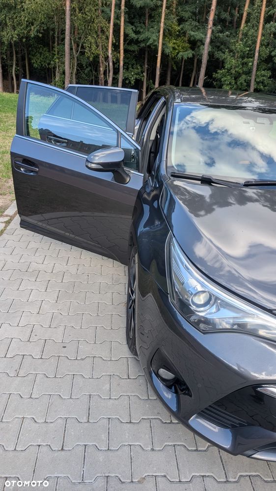 Toyota Avensis 1.8 Premium - 9