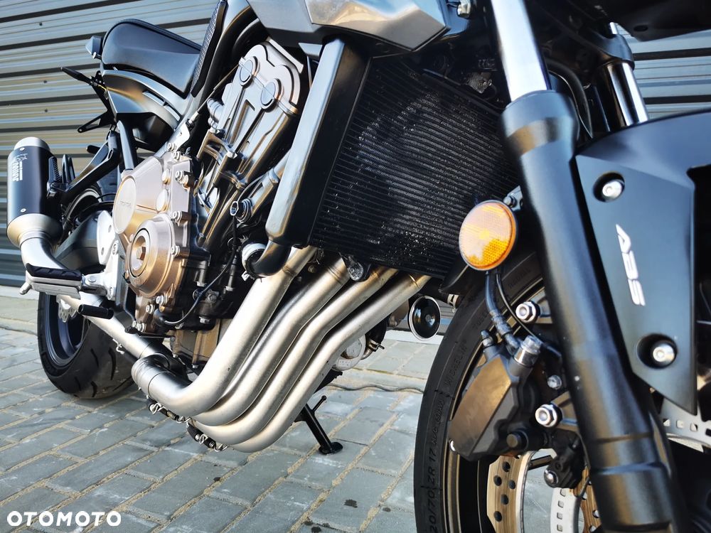 Honda CB - 16