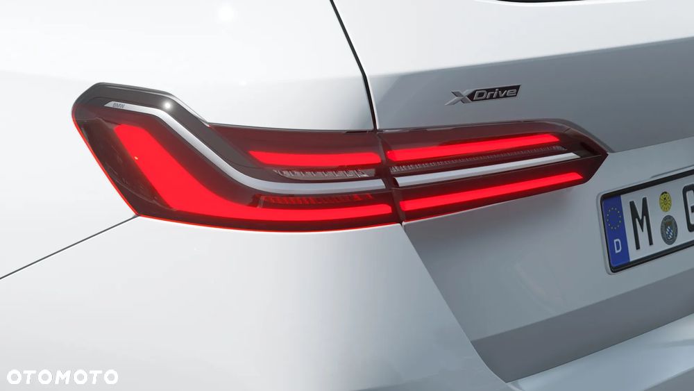 BMW Seria 5 540d xDrive Touring - 9