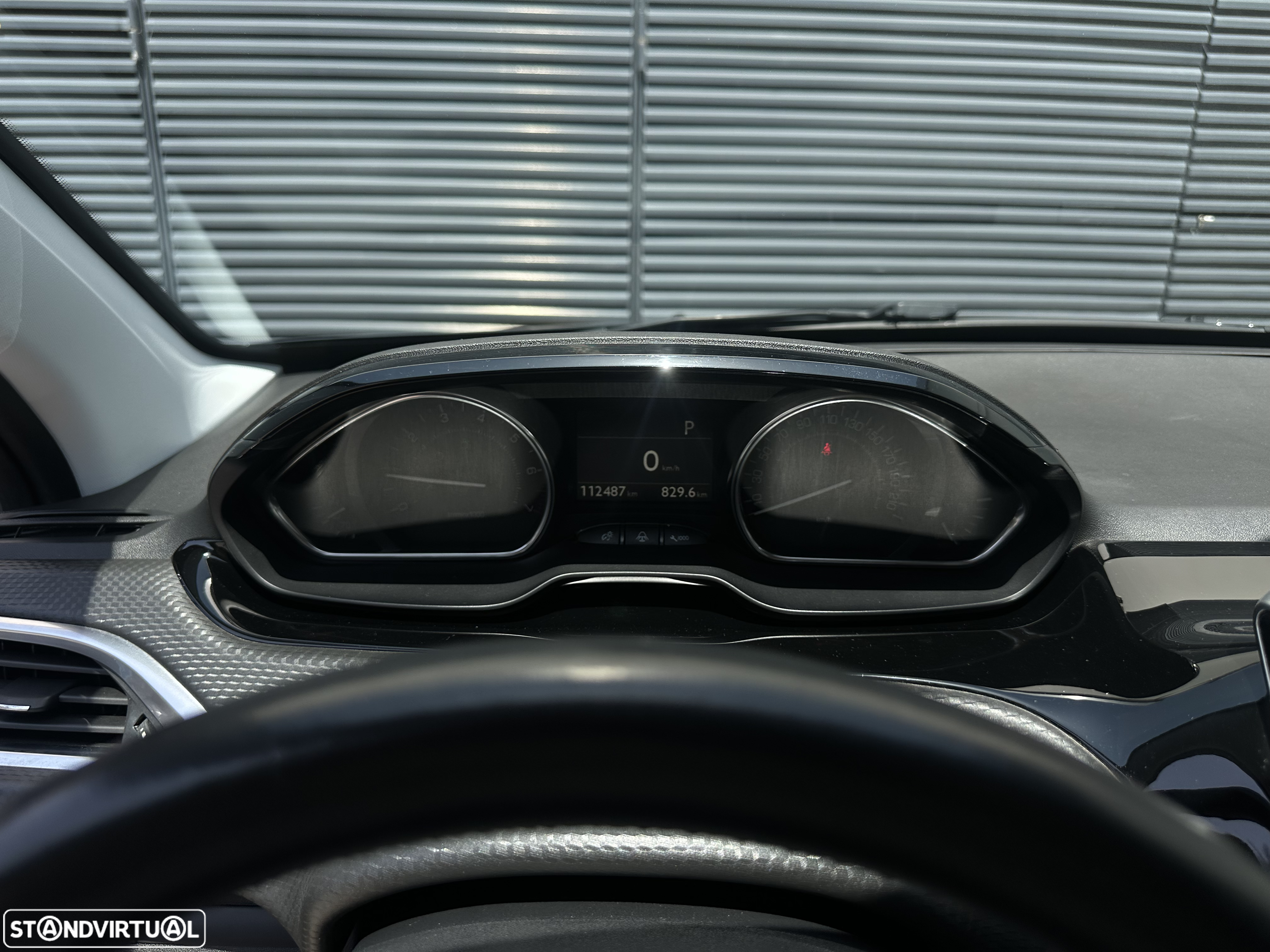 Peugeot 2008 1.2 PureTech Allure EAT6 - 16