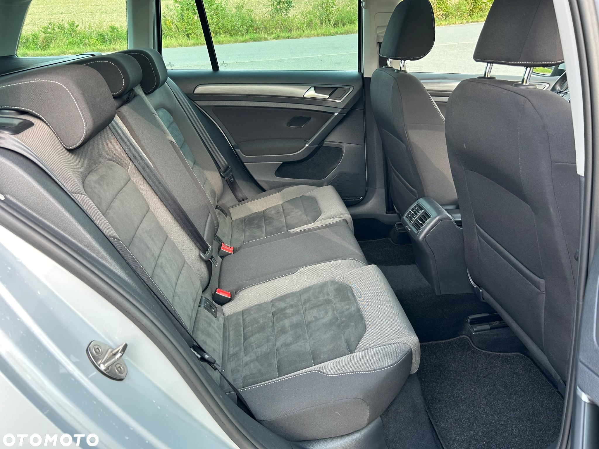 Volkswagen Golf 1.5 TSI ACT (BlueMotion Technology) Comfortline - 14