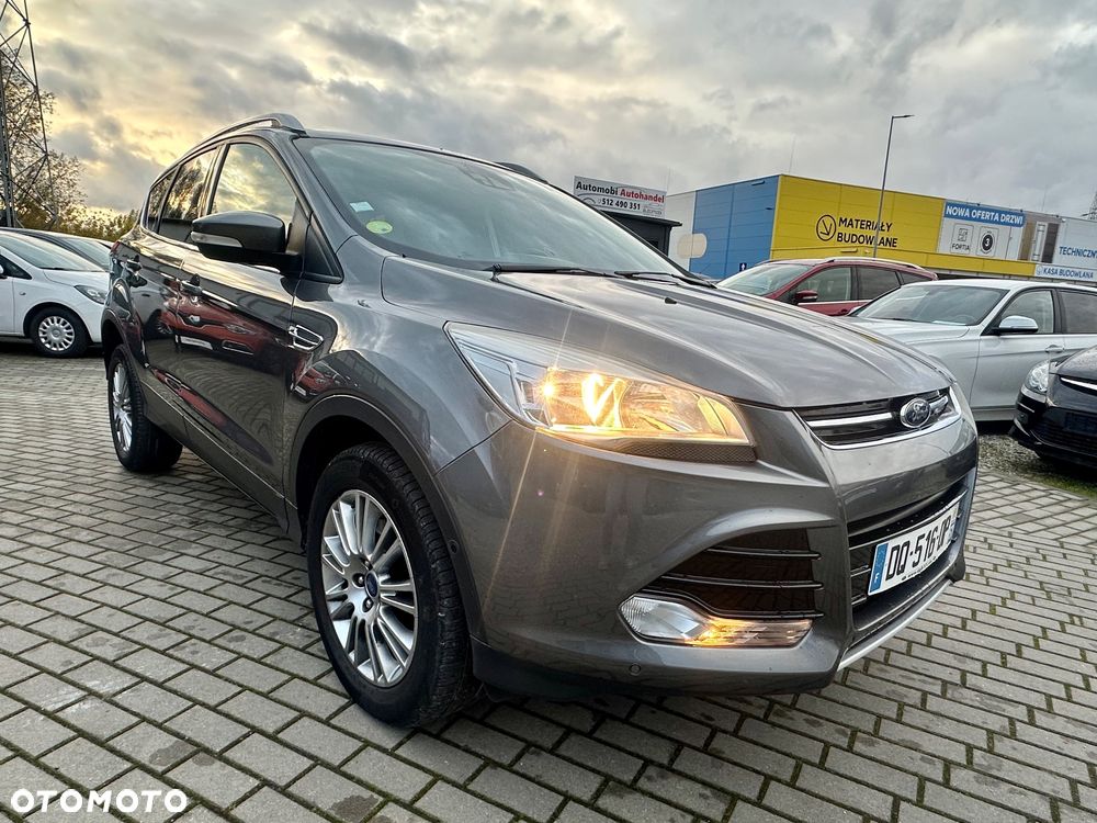 Ford Kuga 2.0 TDCi 2x4 Titanium - 12