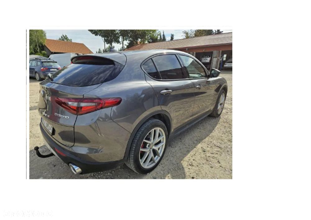 Alfa Romeo Stelvio 2018 photo 3